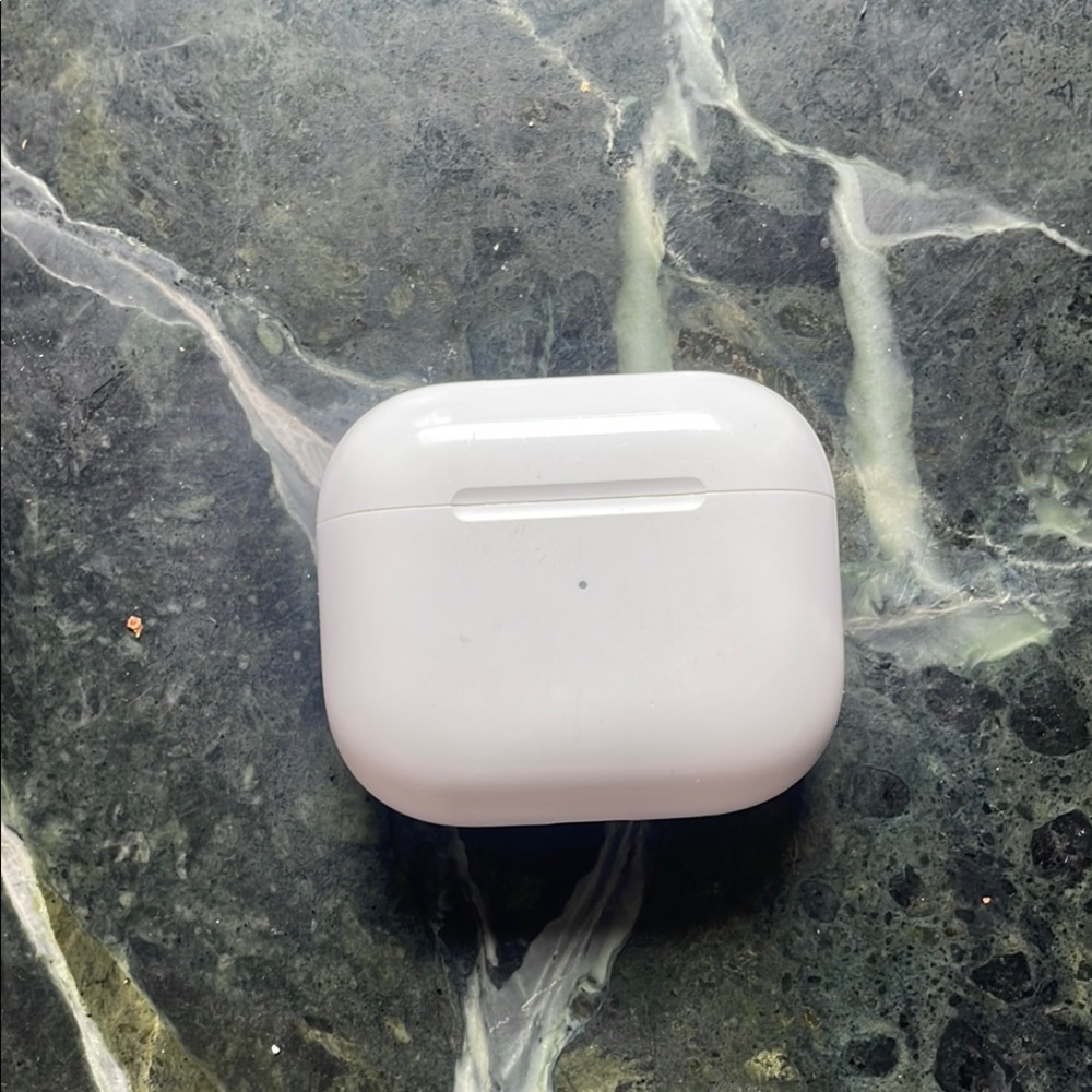 Apple White Earbud Headphones